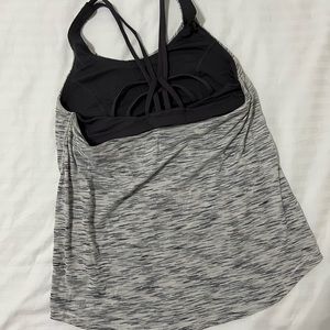 Lululemon Tanktop with built in bra Size 6